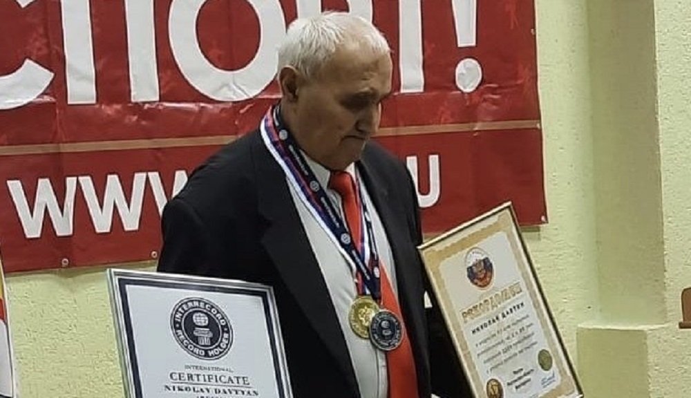 Пенсионер из Волгодонска побил мировой рекорд по приседаниям