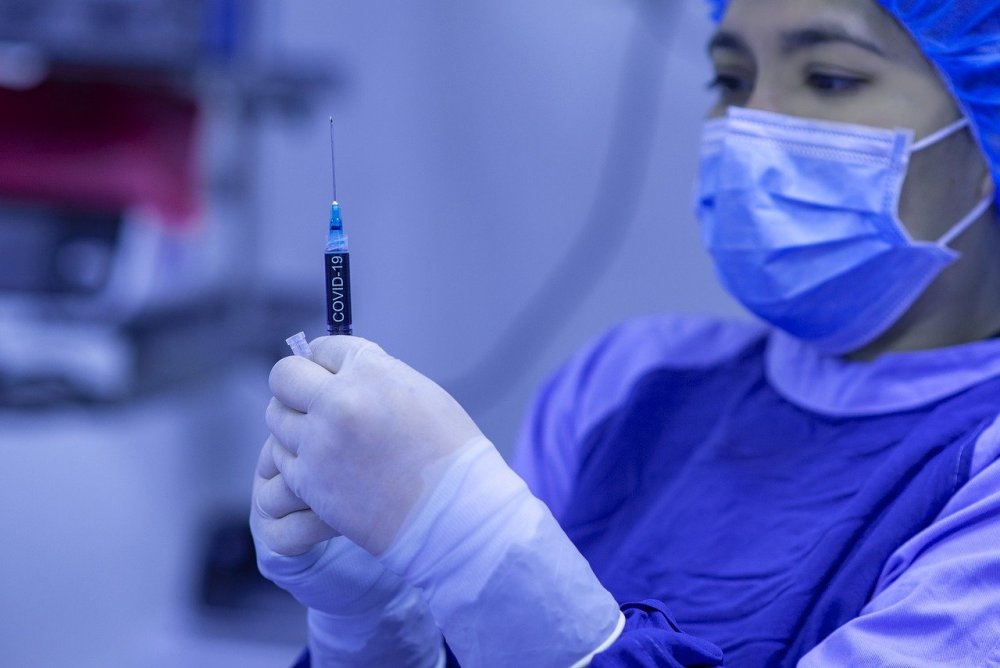 Списки первых получателей вакцины от коронавируса формируют в Ростове