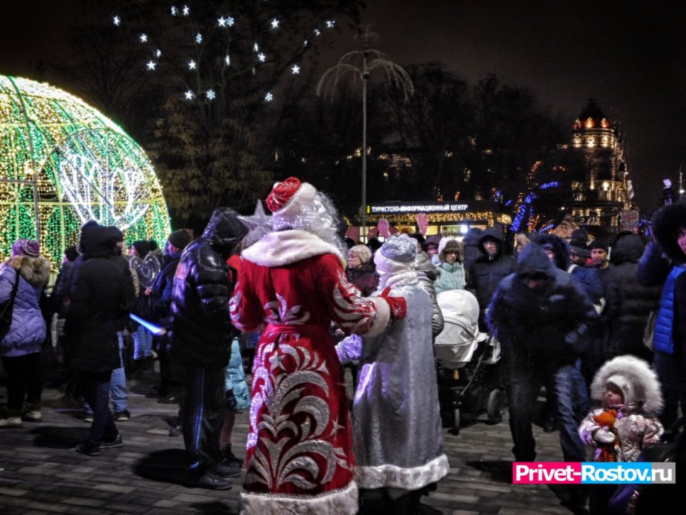 Хороводы и танцы у елок запретили в Ростовской области