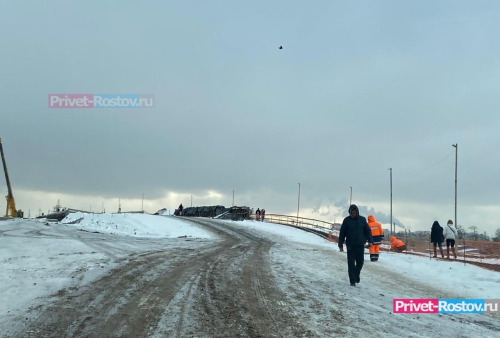 При переходе через мост на Малиновского в Ростове умер мужчина