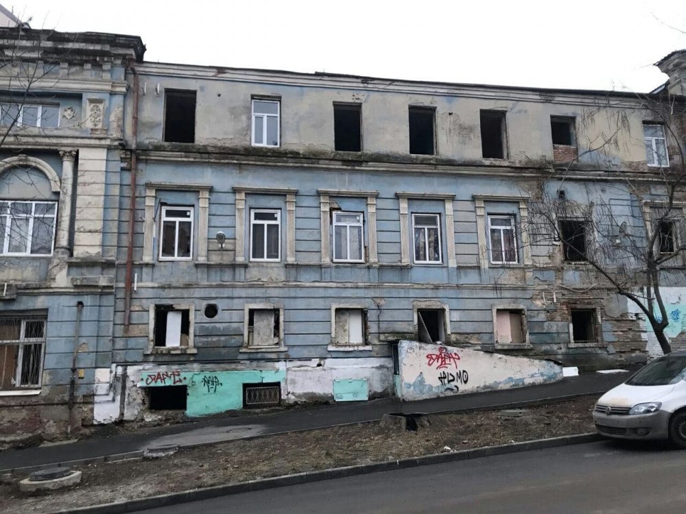 Скандал из-за раздолбайства чиновников и биологически опасного здания может произойти в Ростове