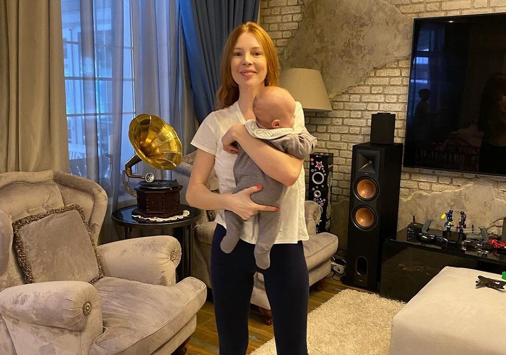 Наталья Подольская решилась оставить новорожденного сына