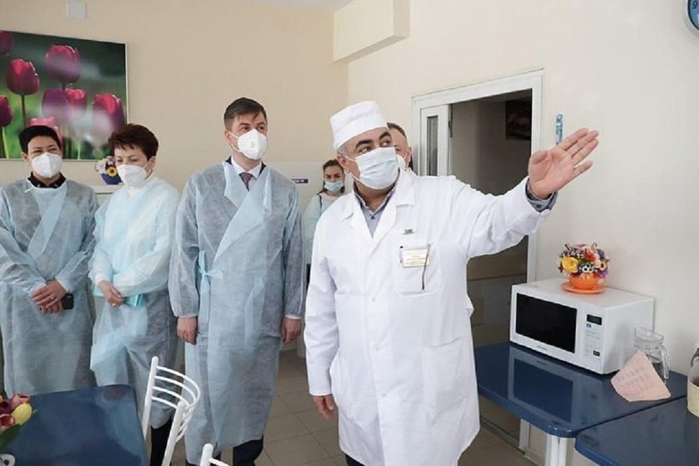 Принимать ковидных больных прекратили в больнице № 6 в Ростове