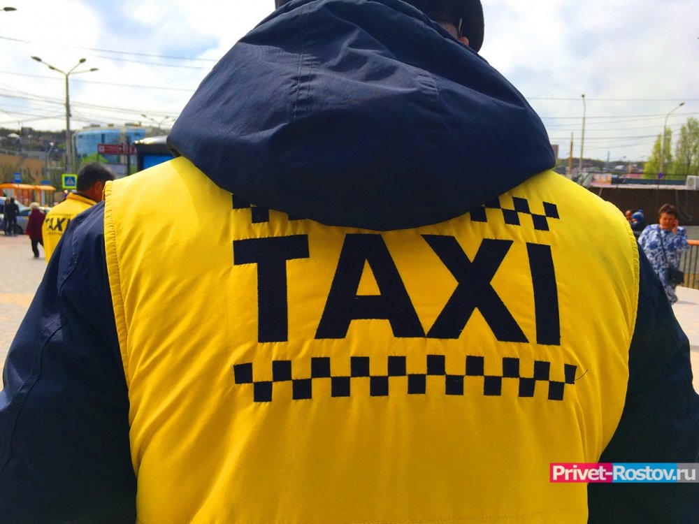 В Ростове водители автобусов массово уходят работать в такси