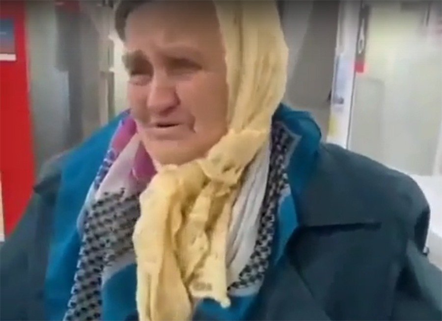 Бабушку под Ростовой ночью избили и скинули под мост