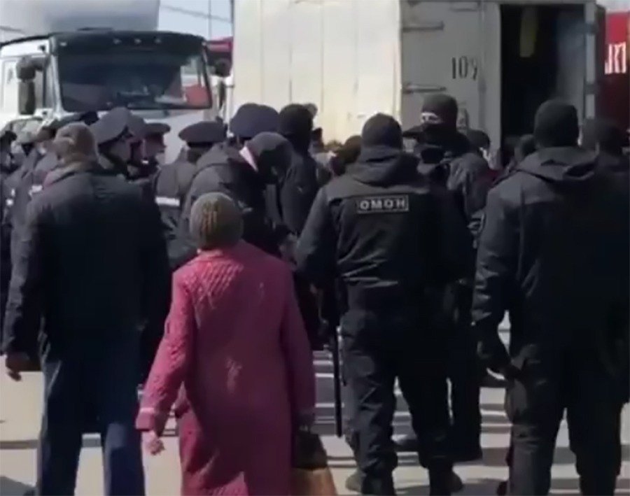 Видео спецоперации по зачистке силовиками ростовских рынков