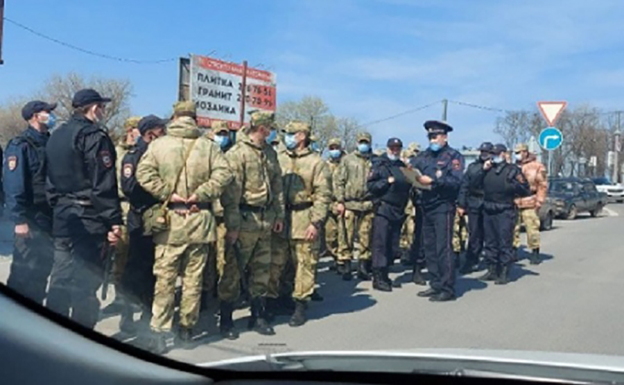 На овощной рынок в Ростовской области приехали военные и бойцы ОМОНа