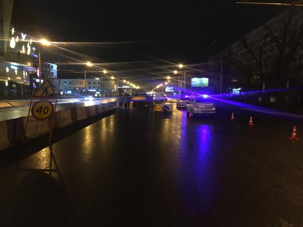 Водитель без прав погиб в ДТП на Нагибина в Ростове-на-Дону и еще 2-х человек отправил в больницу