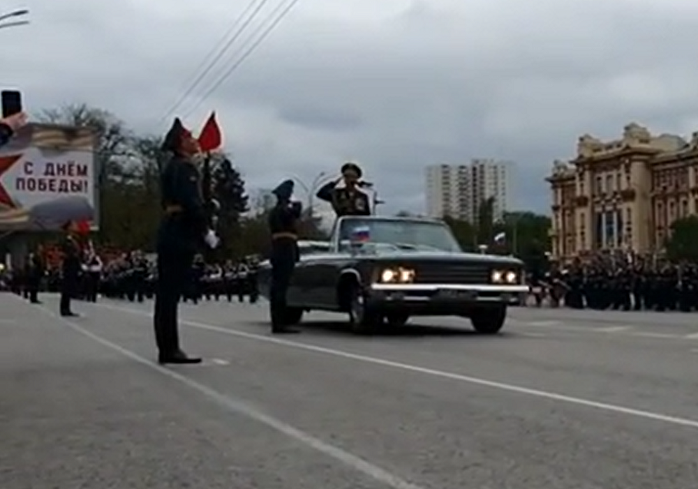 Парад Победы в Ростове-на-Дону прошел на Театральной площади