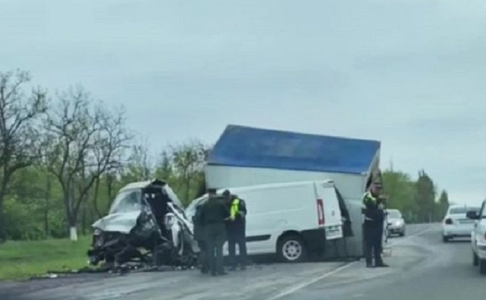 Водитель «Газели» погиб в страшной аварии с иномаркой под Новочеркасском