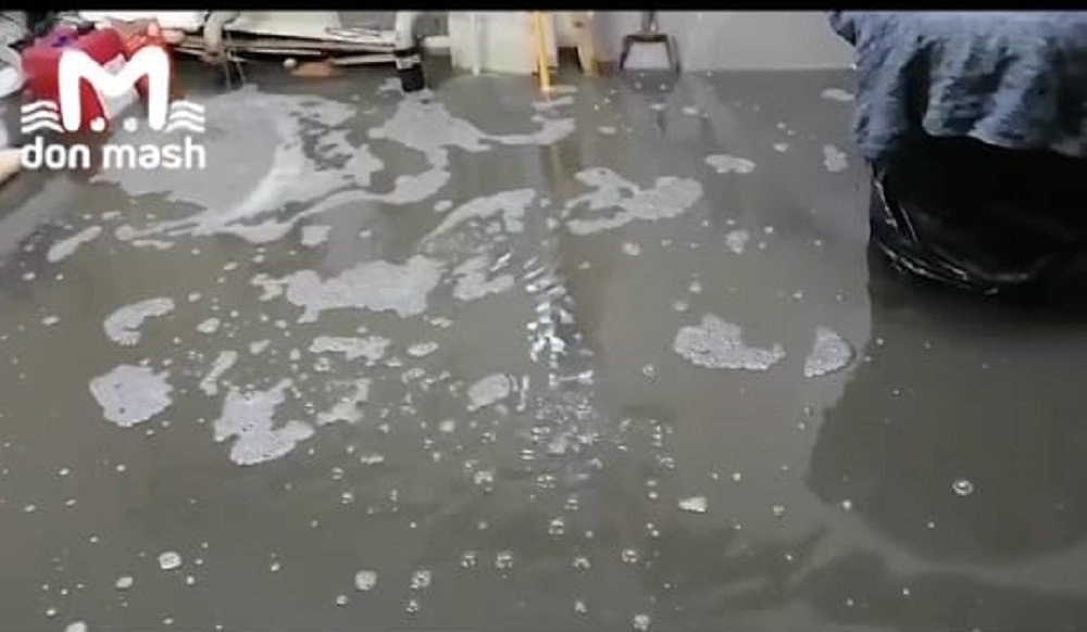 Подземный переход возле «Ростов Арены» в Ростове затопило водой