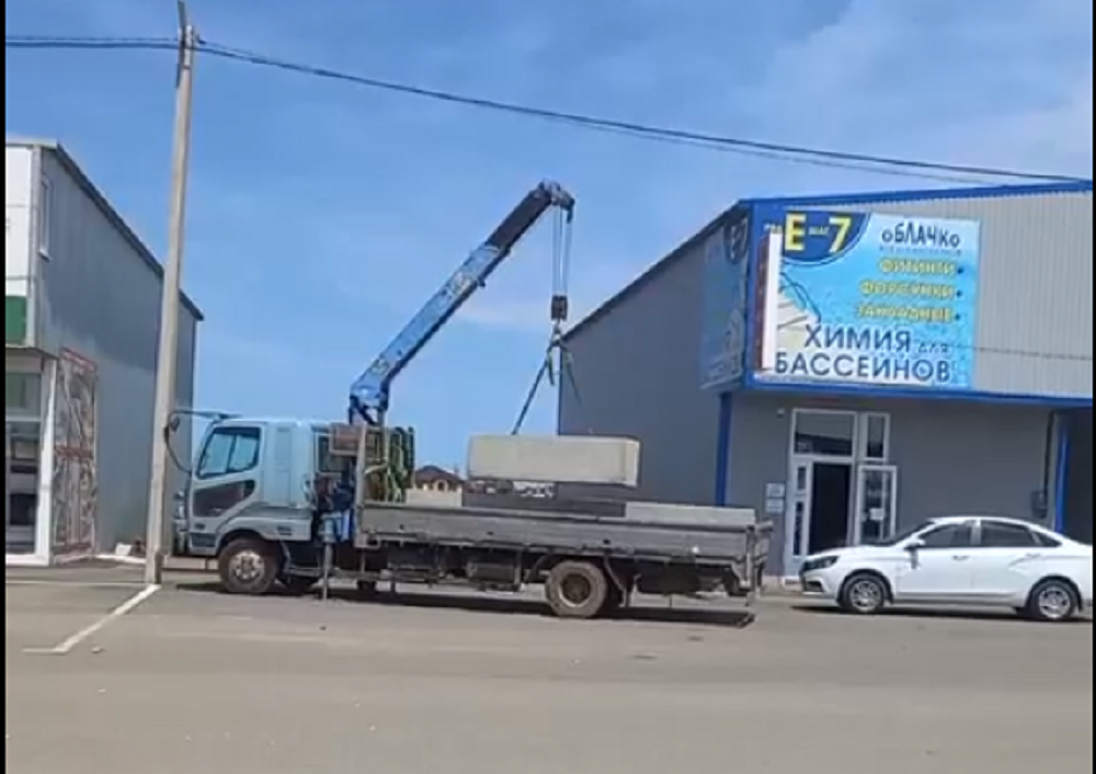 Блокада рынков под Ростовом началась новыми бетонными заграждениями