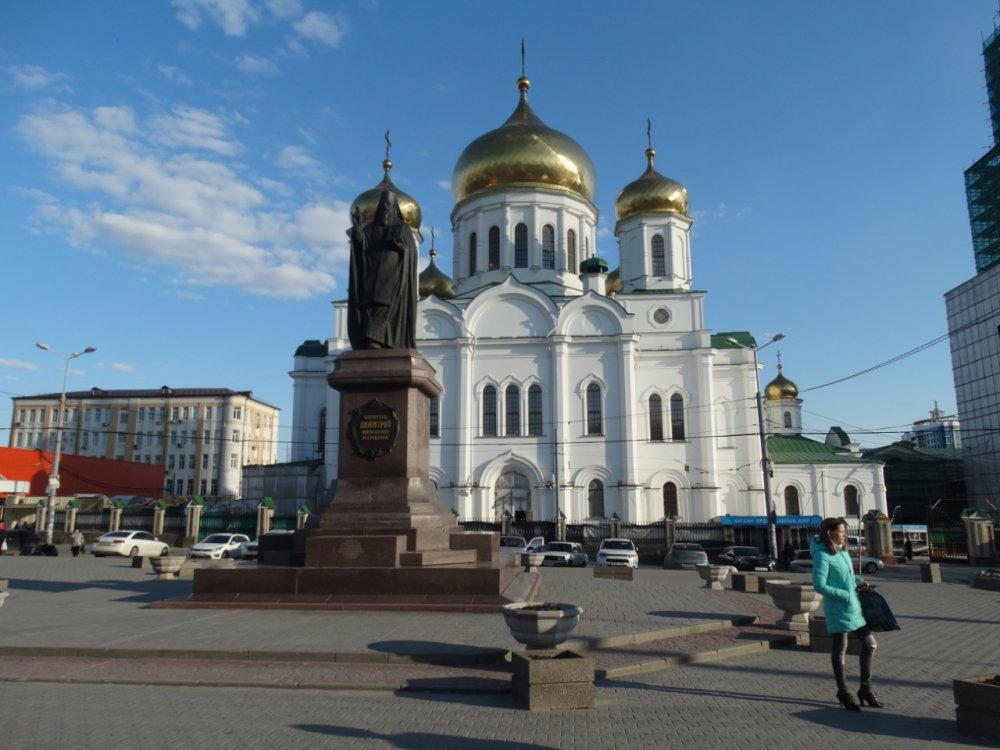 Остановку транспорта запретили в Ростове на Соборной площади