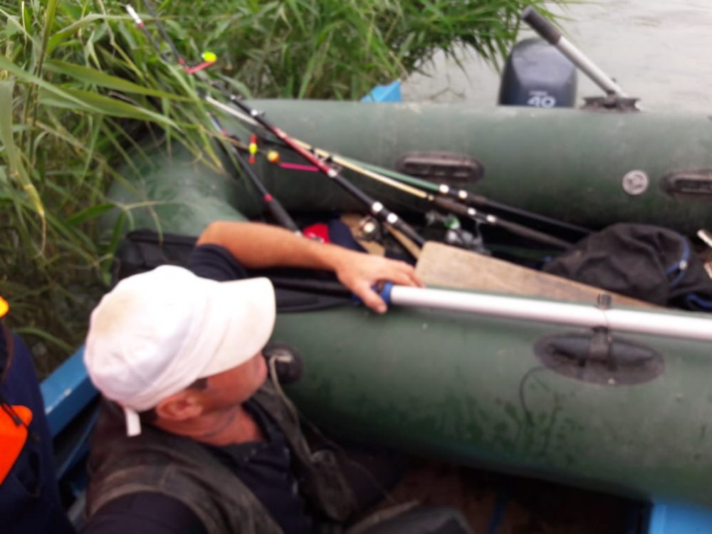 Рыбак едва не утонул в Ростовской области