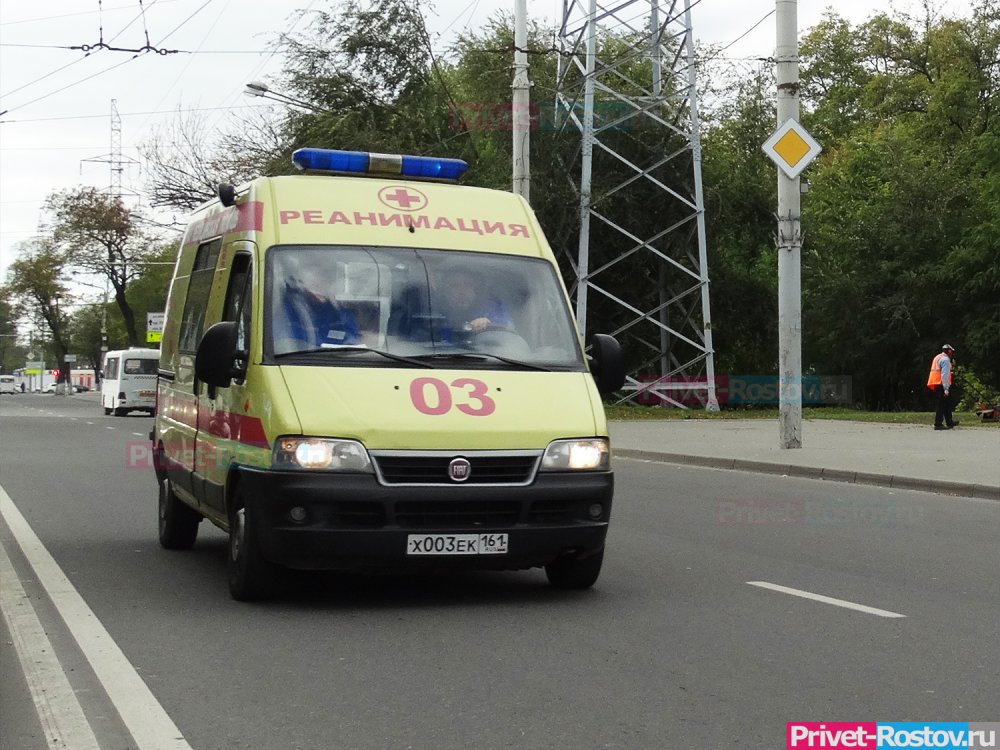 В Ростове на Ларина подросток угодил под колеса иномарки