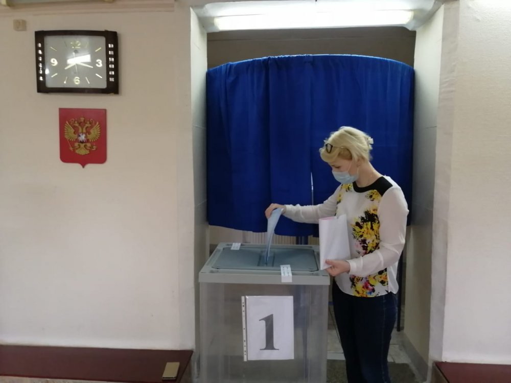 Жителей Ростовской области сегодня ждут на счетных участках для голосования за будущих кандидатов в Госдуму