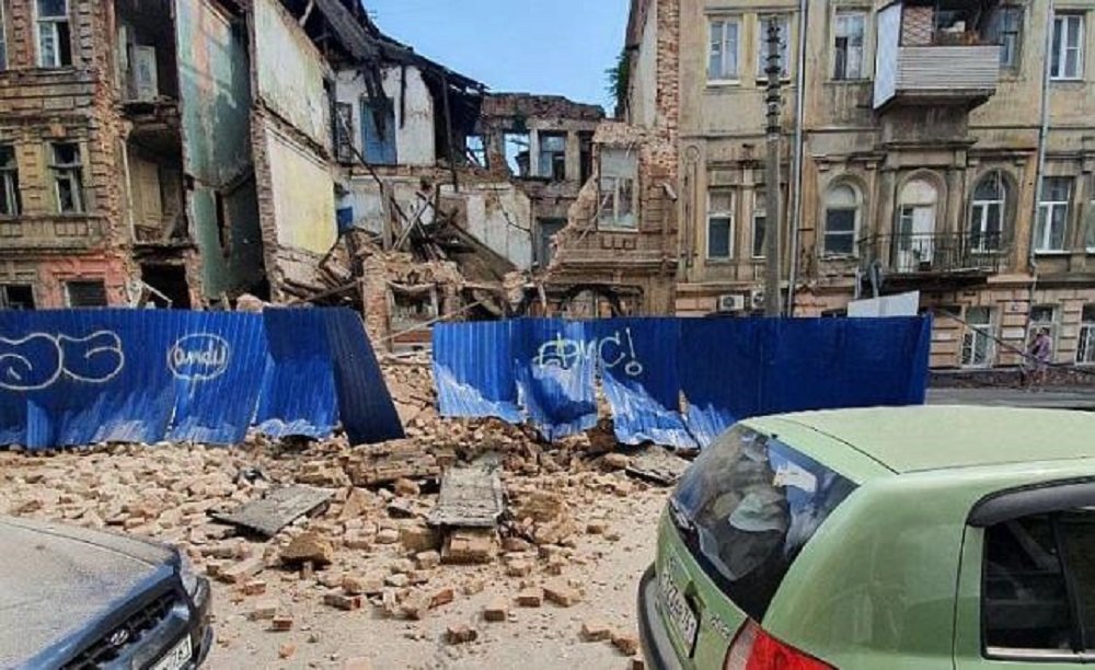 В центре Ростова обрушилось здание