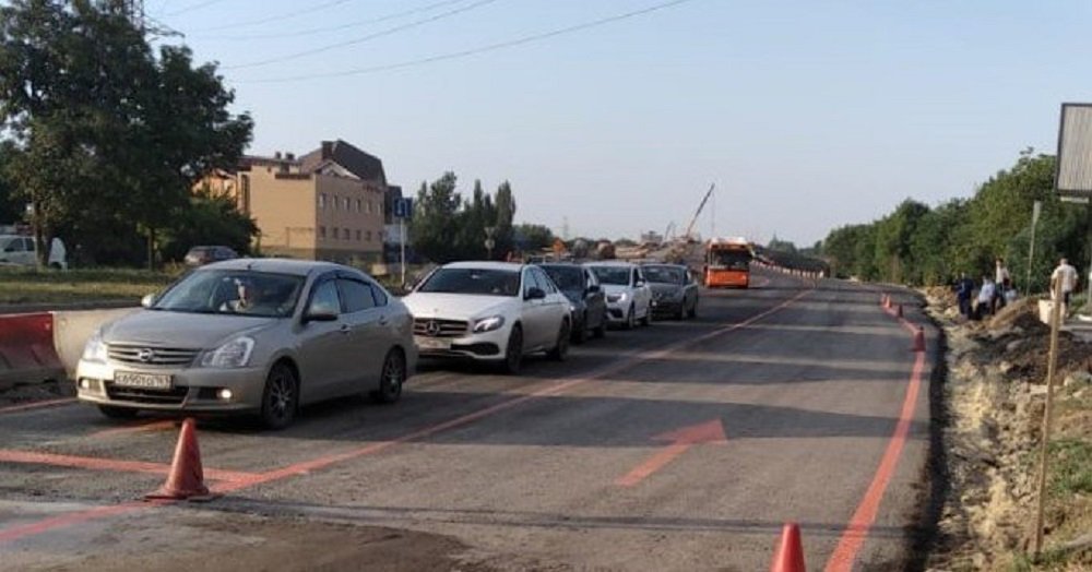 Движение легковых машин запустили через мост Малиновского в Ростове 30 июля