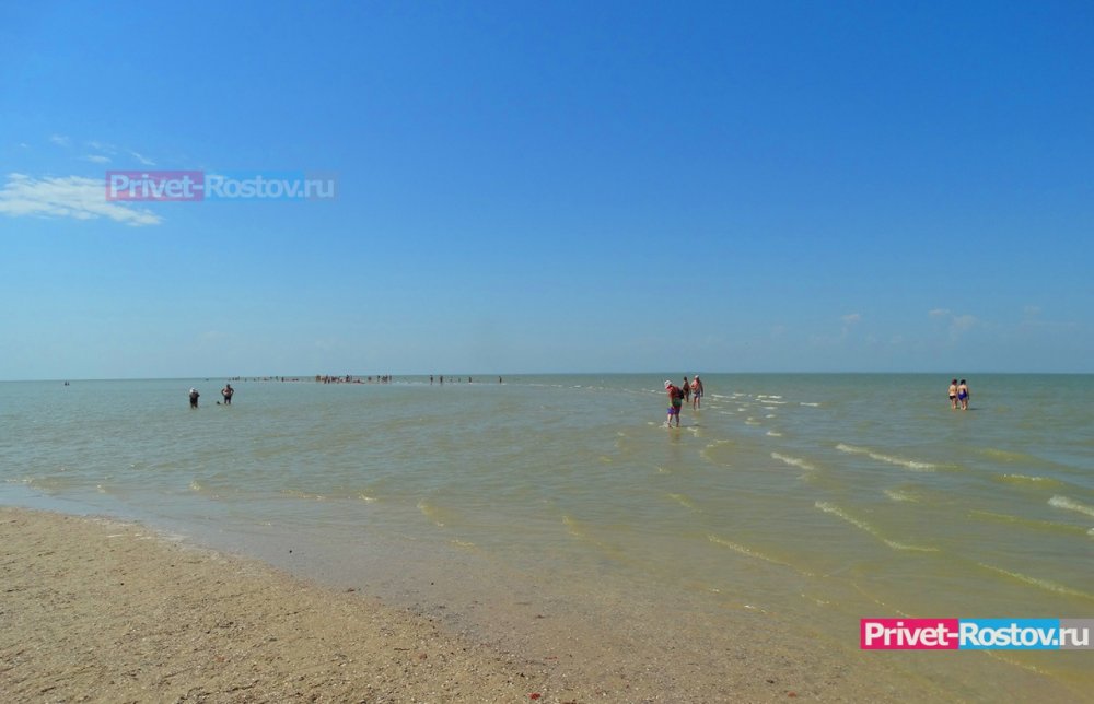 Роспотребнадзор просит людей не купаться в Таганрогском заливе