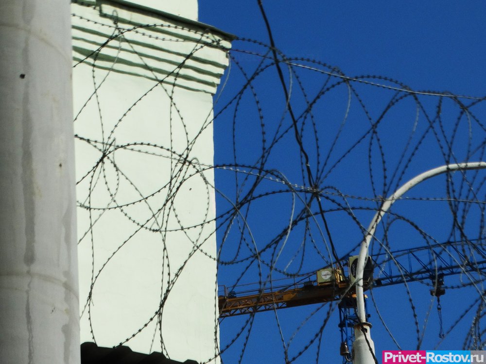 В Таганроге мужчине, обокравшему самолета Судного дня, продлили срок содержания в СИЗО