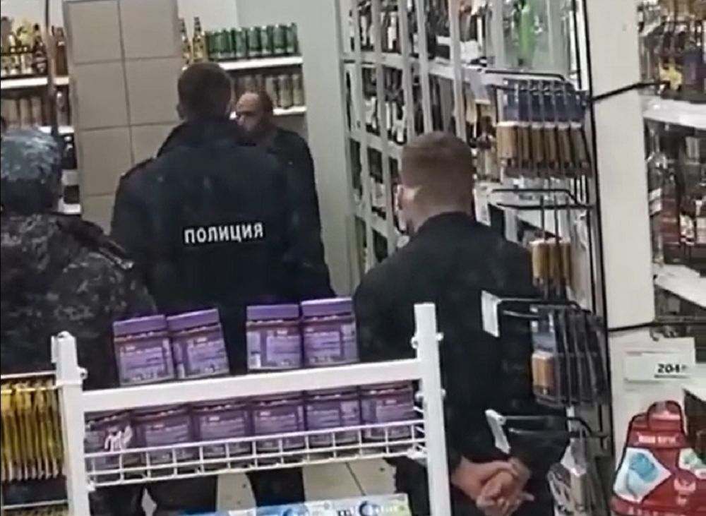 Разгром магазина устроил мужчина в Ростове
