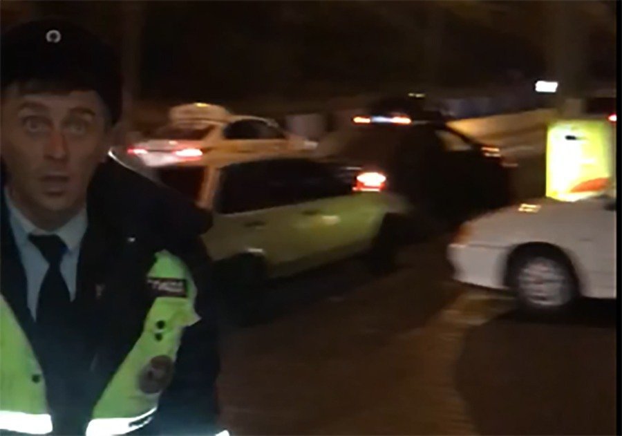 В Ростове-на-Дону началась проверка из-за избиения инспектором ДПС водителя