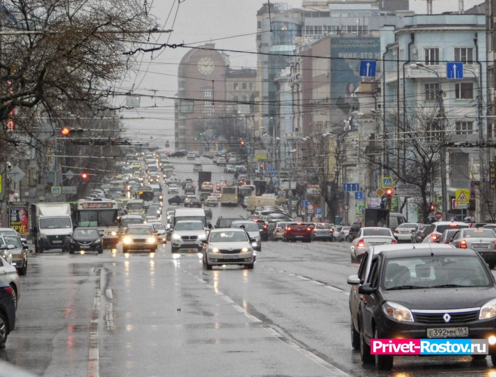 В Ростове на Ворошиловском проспекте хотят организовать одностороннее движение