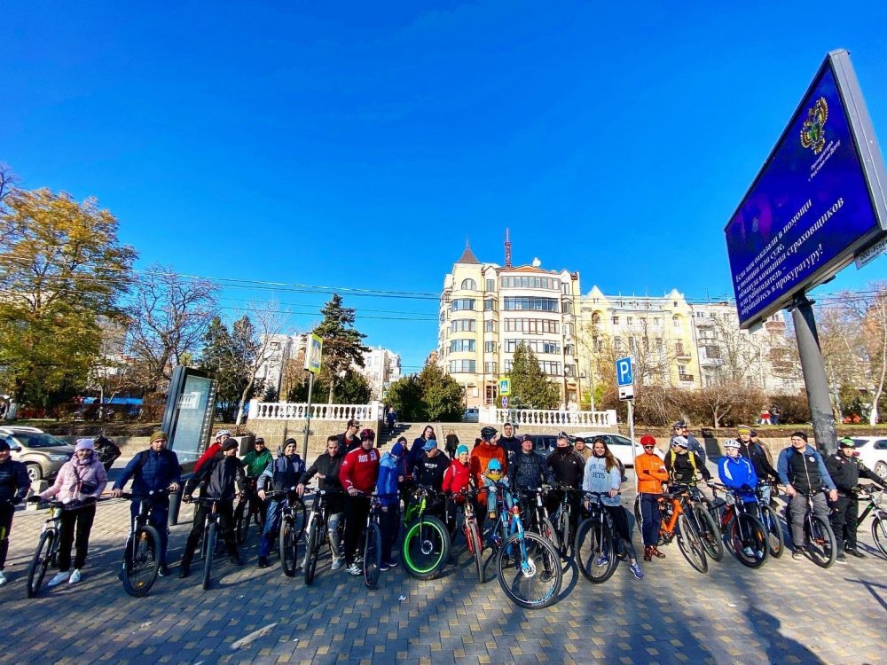 Пробег в поддержку развития велодорожек провели в Ростове велосипедисты