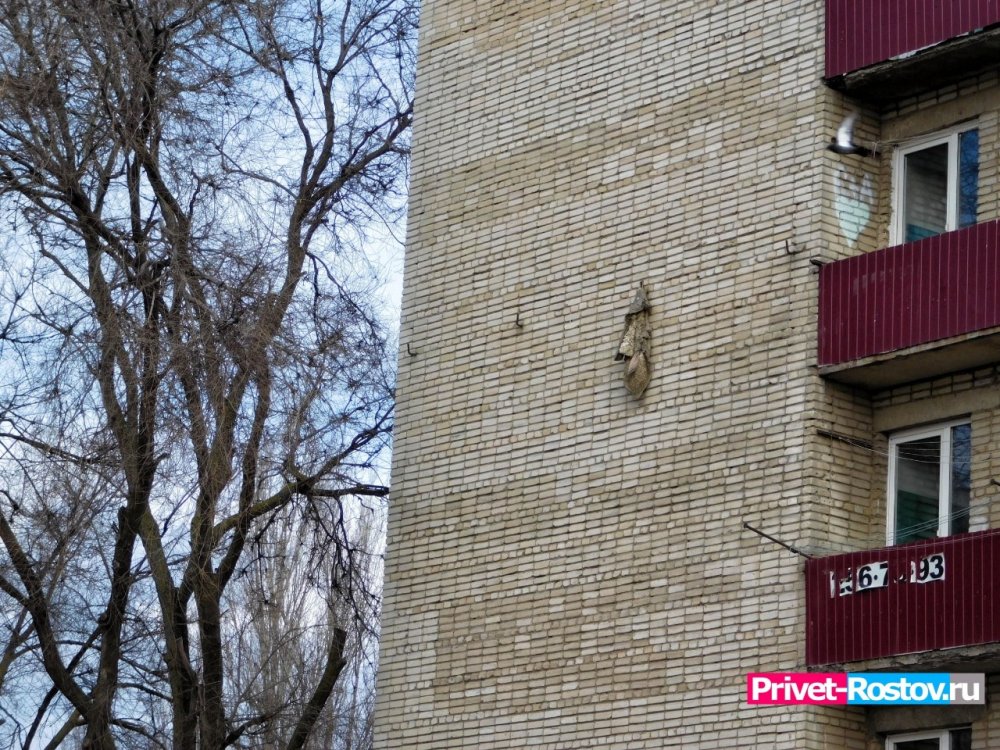 В центре Ростова 33-летняя женщина разбилась насмерть, выпав из балкона высотного дома