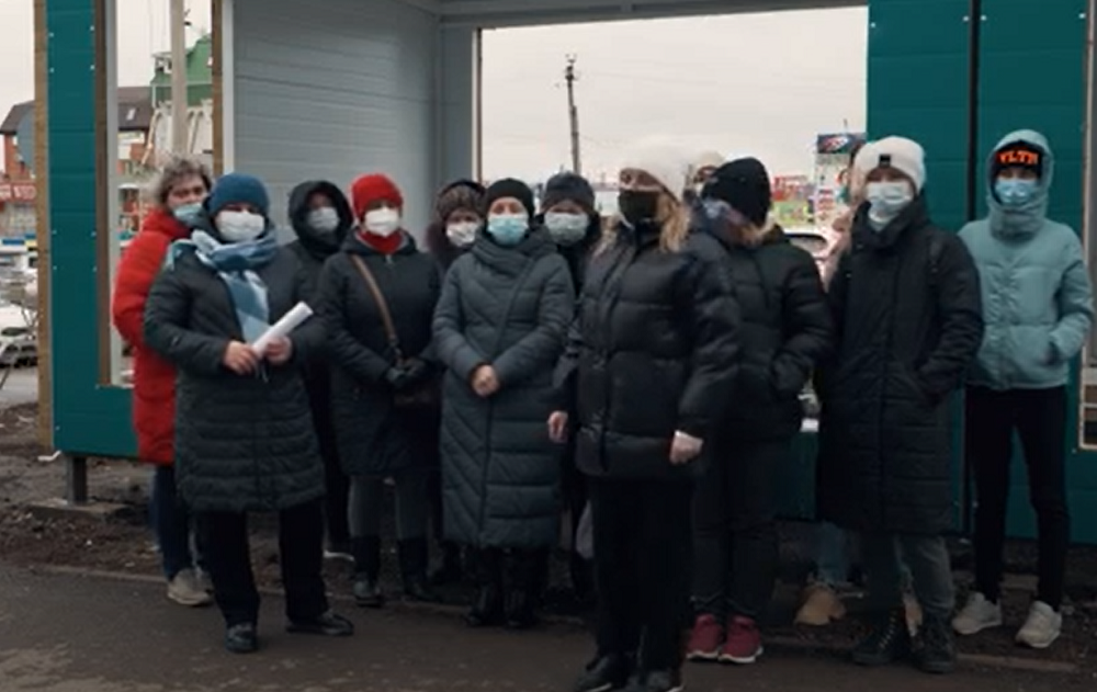 В Ростове после угроз бандитов сжечь все машины жители Темерника записали видеообращение к Владимиру Путину