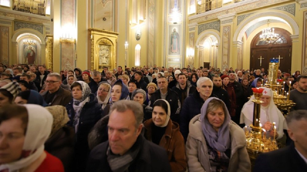 Казаки будут отлавливать в 56 храмах Ростова нарушителей на Рождество