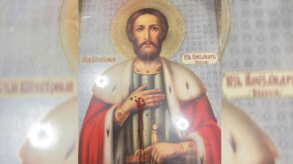 Ростовчан напугала кровоточащая икона святого князя Александра