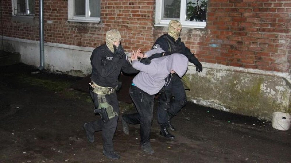 Боевика запрещенного «Правого сектора» * задержали сотрудники ФСБ в Ростовской области 4 марта
