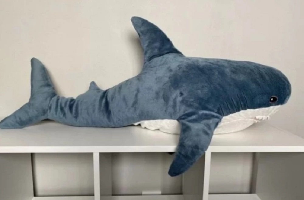 Ростовчанин продает акулу из IKEA за один миллион рублей