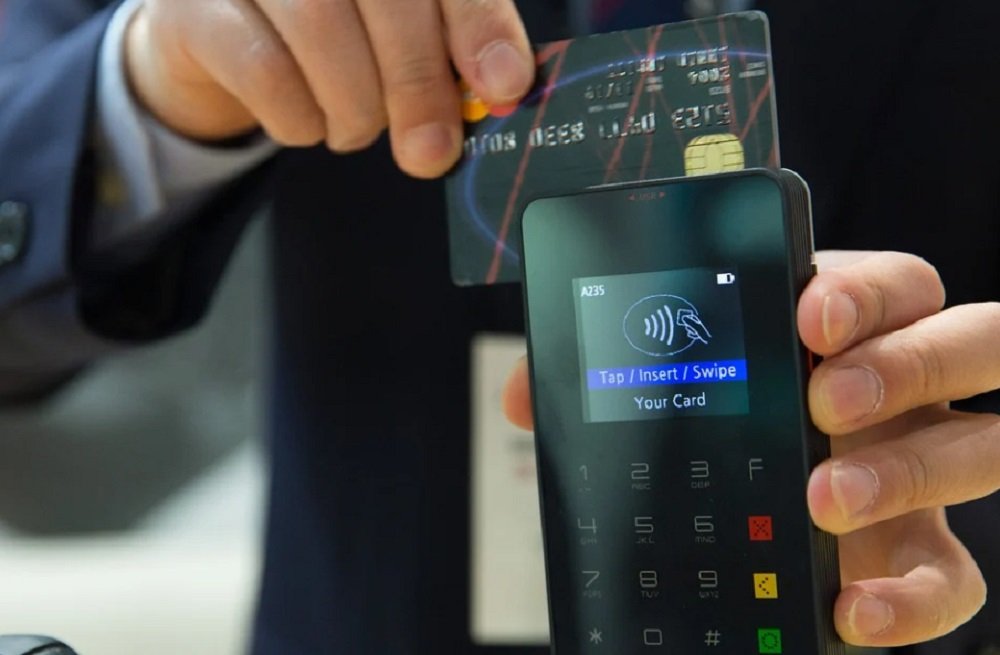 В России аналог Apple Pay и Google Pay станет доступен с апреля