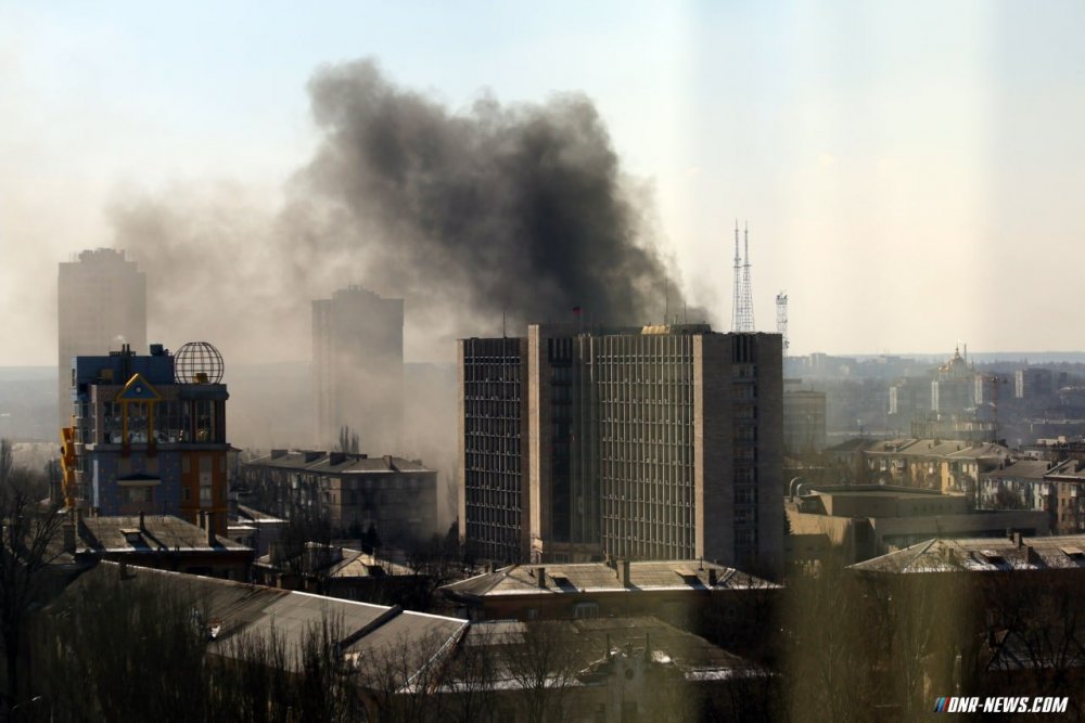 В центре Донецка прогремел мощный взрыв, 20 человек погибло и 23 ранено