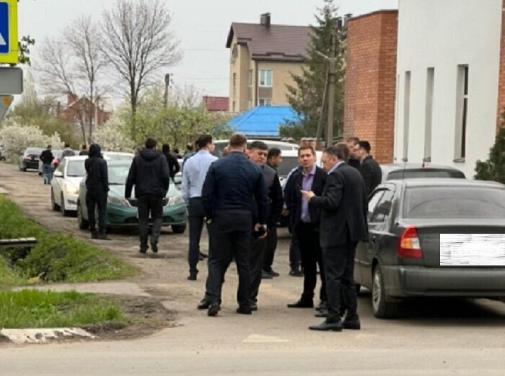 СМИ: в Ростовской области экс-полицейский из-за дорожного конфликта зарезал отца четверых детей