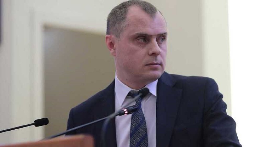Суд запретил жене экс-министра ЖКХ Андрея Майера привозить его в Ростов на автомобиле в апреле
