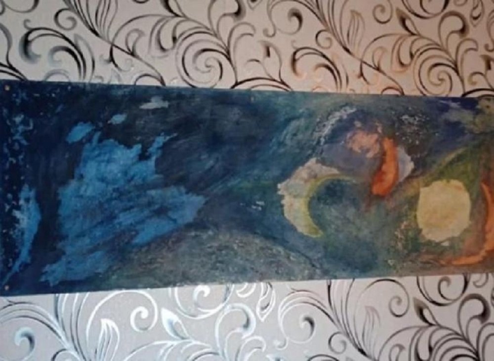 В Ростове художница продает картину, написанную солью за 100 млн рублей