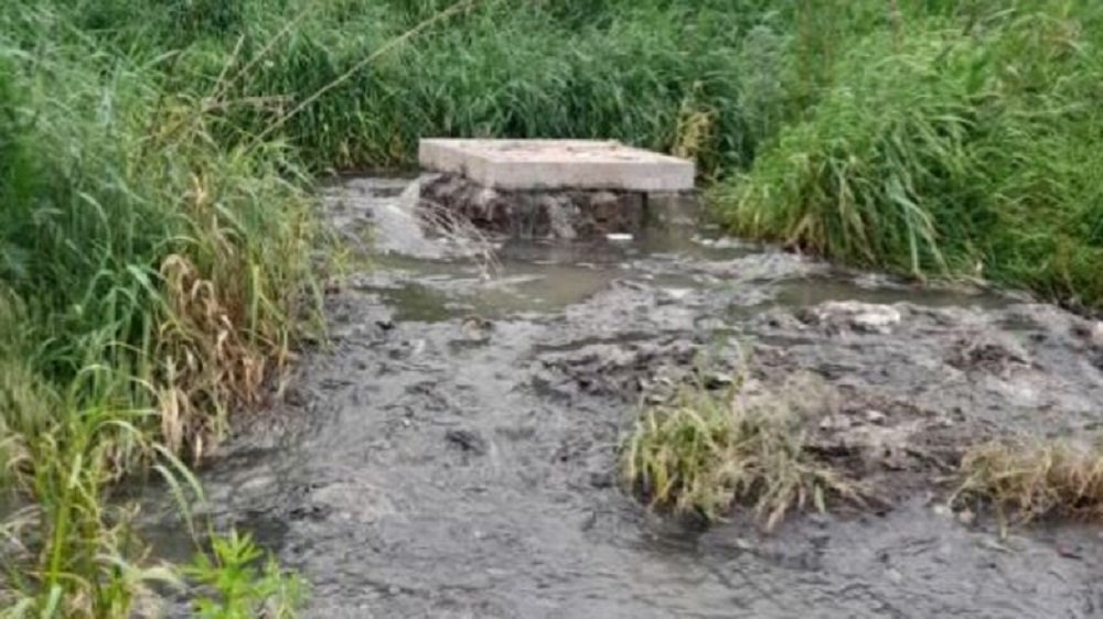 Реки из фекалий затопили Западный жилой район в Ростове-на-Дону