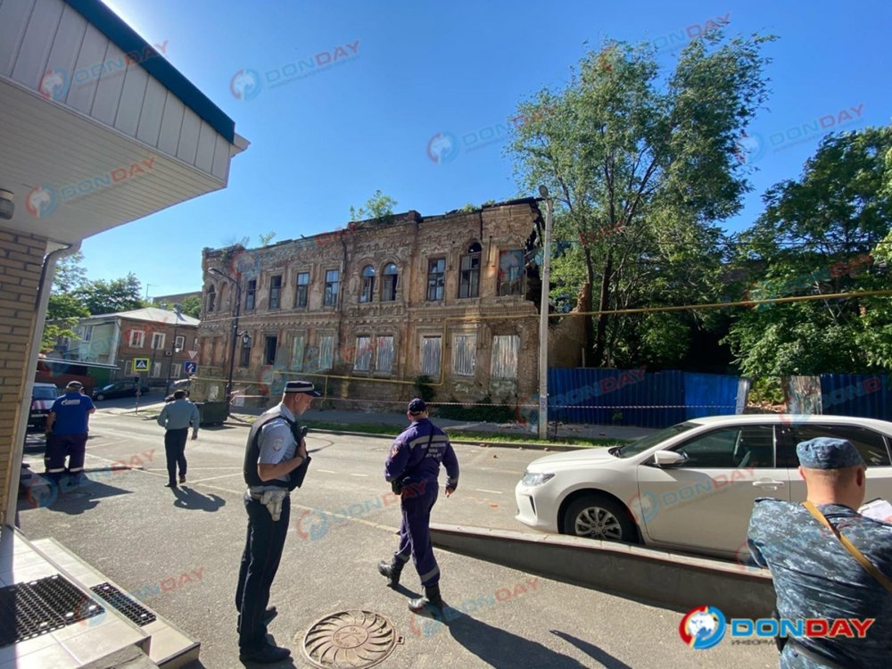 Здание доходного дома Аарона Гудермана обрушилось в центре Ростова-на-Дону 27 мая