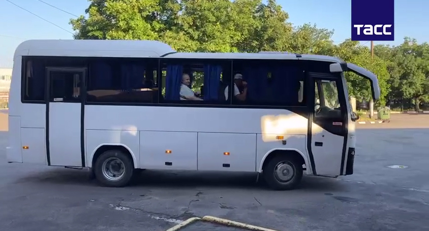 Первый за 8 лет автобус прибыл из Крыма в Херсон
