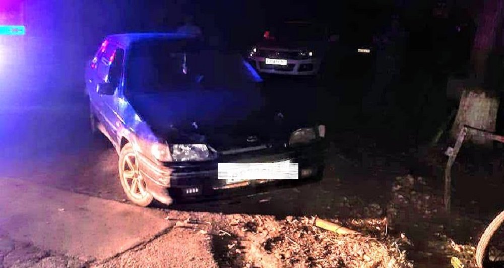В Ростовской области водитель отечественной легковушки сбил двух подростков