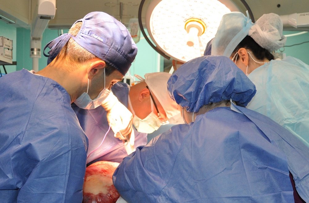 В Ростове-на-Дону онкологи удалили пациентке 20-килограммовую опухоль
