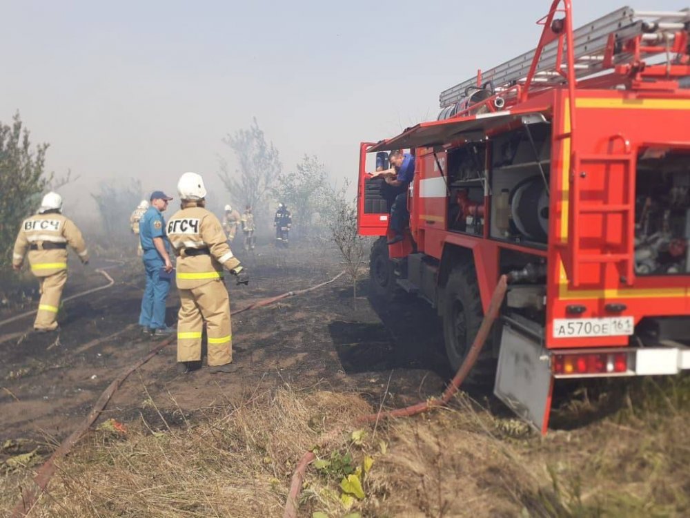 Пожар в Усть-Донецком районе в Ростовской области уничтожил 34 дома