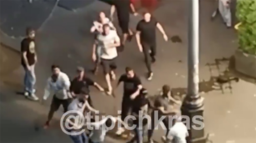 Массовая драка произошла в ночь на 1 сентября в Краснодаре на улице Красной