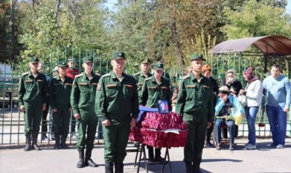 В Батайске простились с погибшим на Украине 34-летним военнослужащим Антоном Коваленко