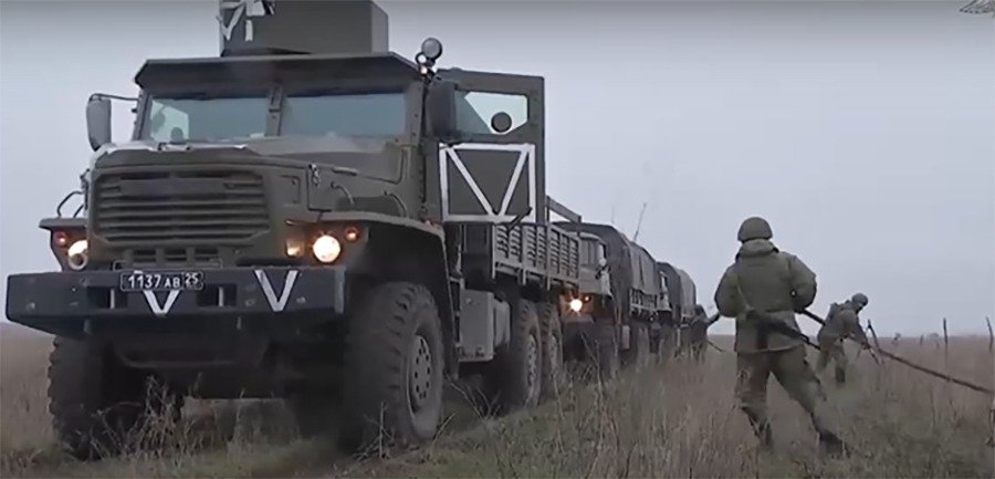 Кадры боевой подготовки мобилизованных жителей в Ростовской области показало МО РФ