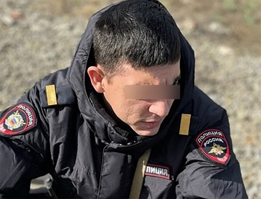 Подстреленный мужчиной в Новошахтинске полицейский получил ранение в бедро