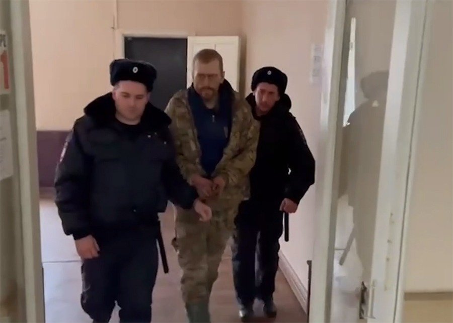 Следователями опубликовано видео с подозреваемым в нападении на полицейских в Новошахтинске